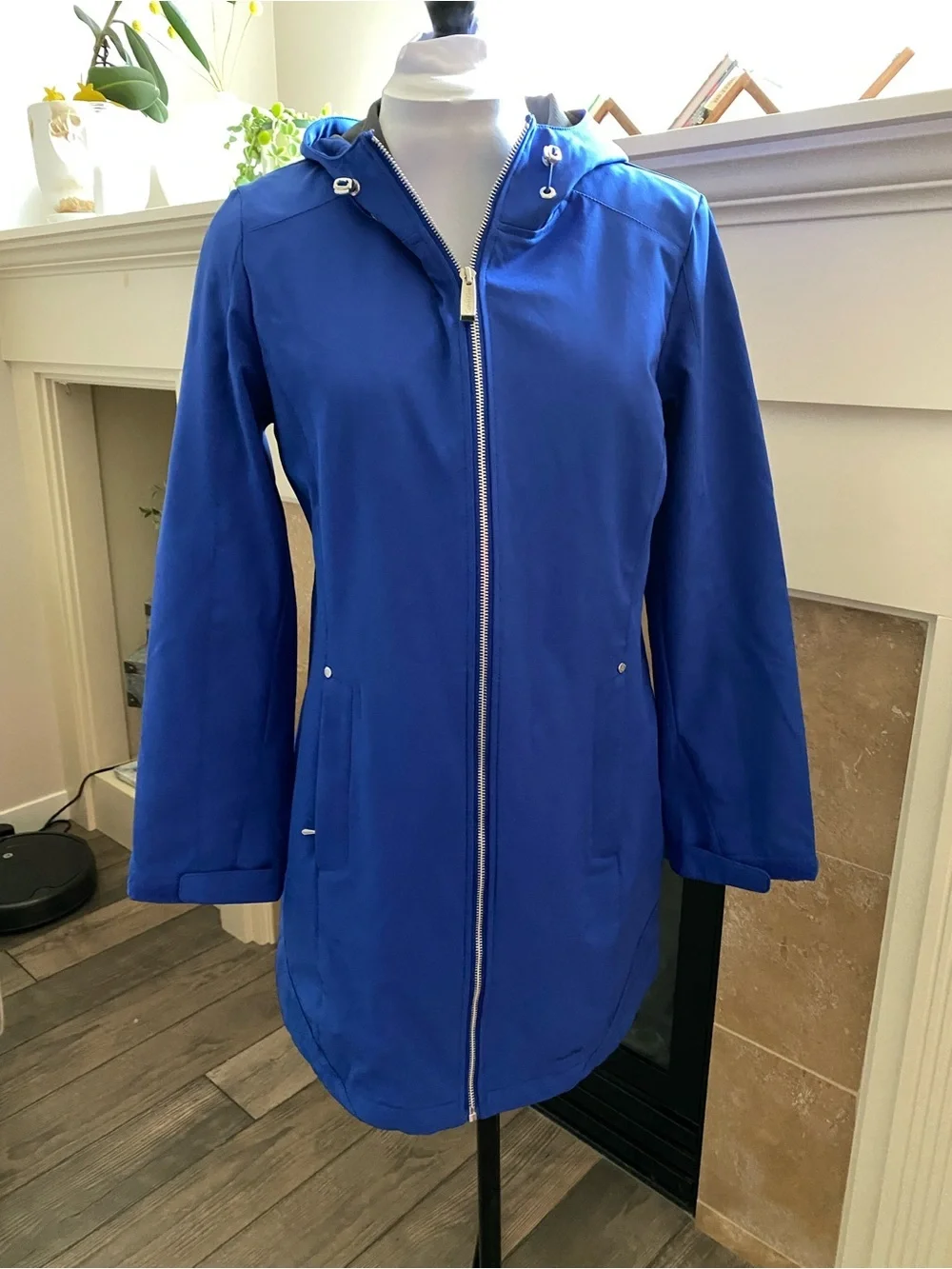 Calvin Klein All Weather Blue Hooded Women's Raincoat - Medium P